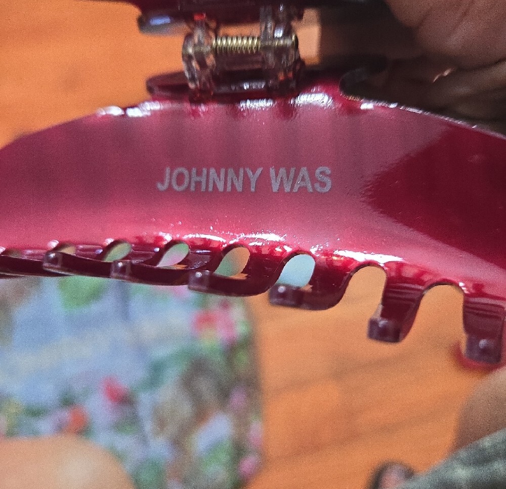 Johnny Was Foldable TOTE & JW HAIR CLIP - Picture 3 of 4